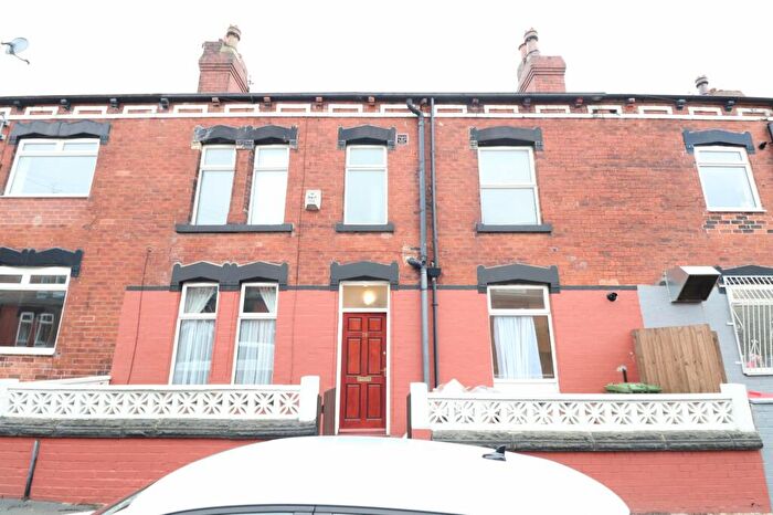 4 Bedroom Terraced House To Rent In Aberdeen Walk, Armley, Leeds, LS12