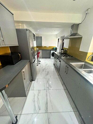 3 Bedroom Terraced House To Rent In Balfour Road, Nottingham, Nottinghamshire, NG7