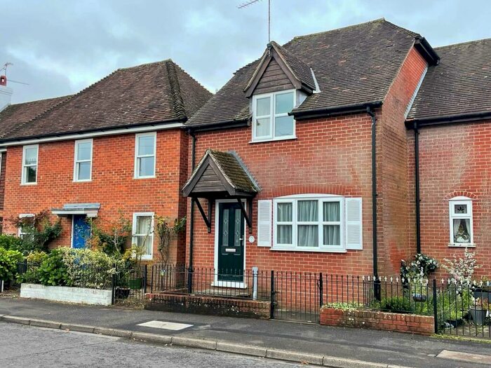 2 Bedroom Semi-Detached House To Rent In Carpenters Close, Holybourne, Alton, GU34
