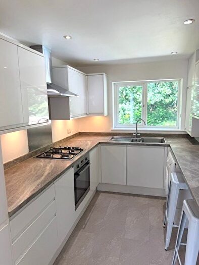 2 Bedroom Maisonette To Rent In Weydown Road, Haslemere, GU27