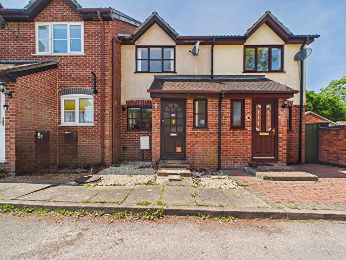2 Bedroom Terraced House For Sale In Finch Close, Tadley, RG26