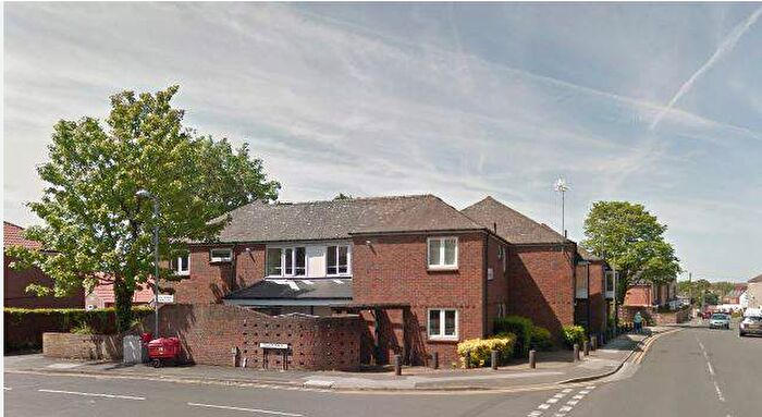 1 Bedroom Flat To Rent In Haslehurst Gardens, Worksop, S80