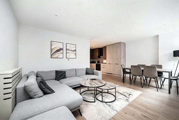 3 Bedroom Apartment To Rent In The Hyde, London, Greater London, NW9