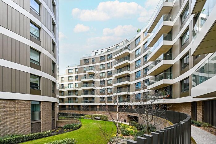 2 Bedroom Flat For Sale In North End Road, Wembley Park, Wembley, HA9