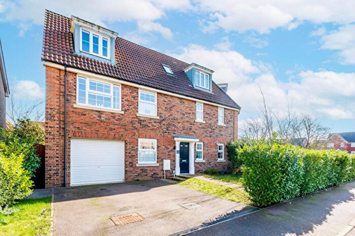 3 Bedroom Semi Detached House For Sale In Novak Drive, Watton, IP25