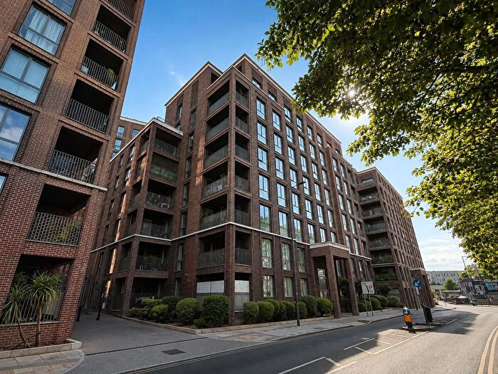 3 Bedroom Flat To Rent In Bellow House, Harrow, HA1
