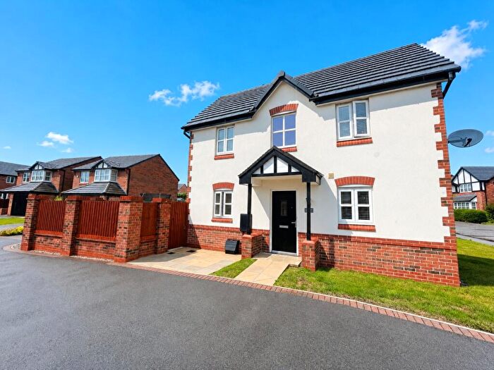 3 Bedroom Semi-Detached House For Sale In Sandiford Row, Radcliffe, Manchester, Greater Manchester, M26