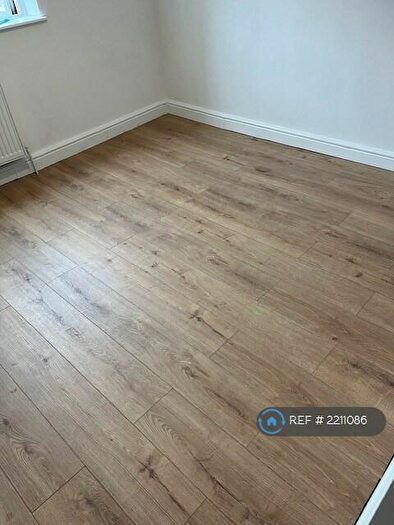 Studio To Rent In Chapter Road, London, NW2