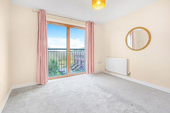 2 Bedroom Maisonette To Rent In Huntley Crescent, Milton Keynes, MK9