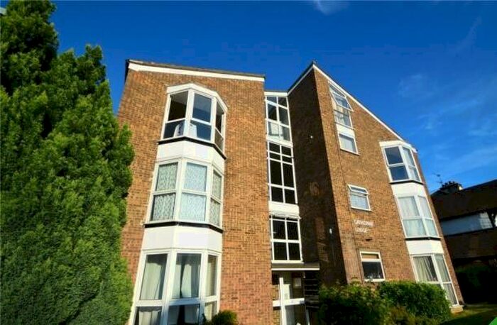 2 Bedroom Flat To Rent In Stafford Road, Waddon, Croydon, CR0