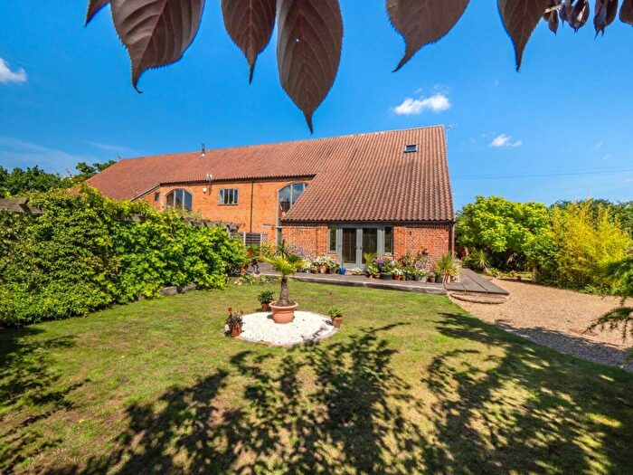 4 Bedroom Barn Conversion For Sale In Honing Road, Dilham, NR28
