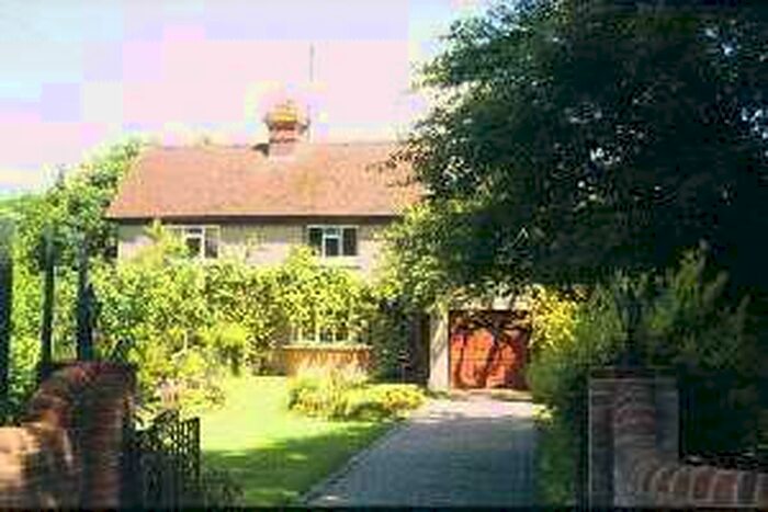 3 Bedroom Cottage To Rent In Vapery Lane, Pirbright, GU24