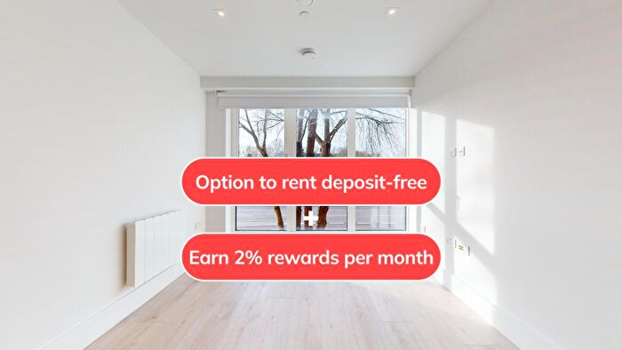 2 Bedroom Flat To Rent In Beverley Way, New Malden, SW20