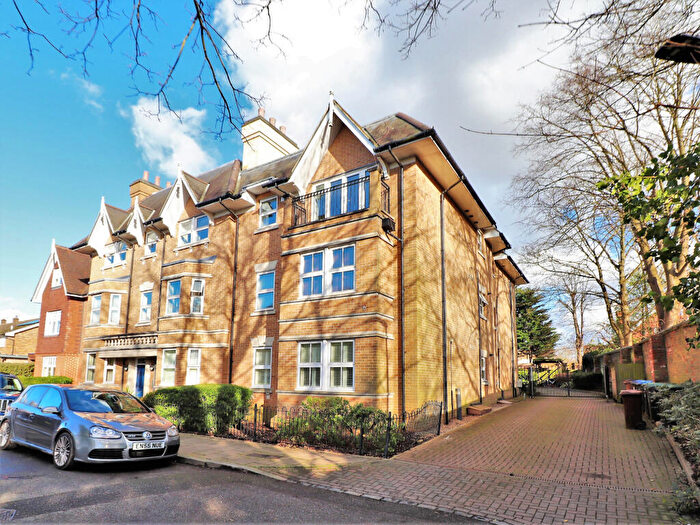2 Bedroom Flat To Rent In Lansdowne Road, Bromley, Kent, BR1
