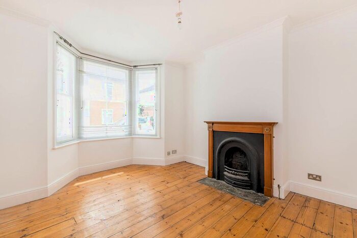2 Bedroom Property To Rent In New Road, Ham, Richmond, TW10