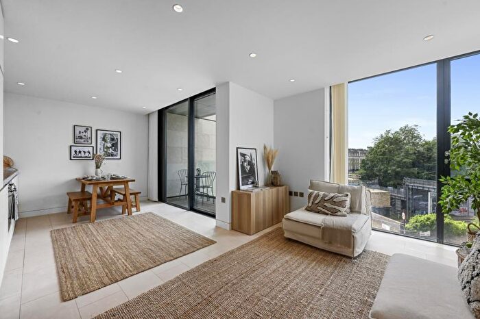 2 Bedroom Flat To Rent In Oval Road, Primrose Hill, NW1