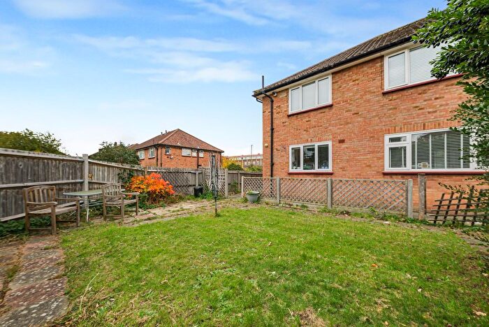 2 Bedroom Flat For Sale In Bexley Road, Eltham, London, SE9