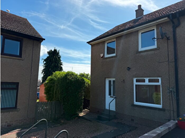 2 Bedroom End Of Terrace House To Rent In Kemnay Gardens, Dundee, DD4