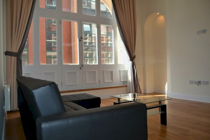 1 Bedroom Flat To Rent In High Street, Newport, Gwent, NP20