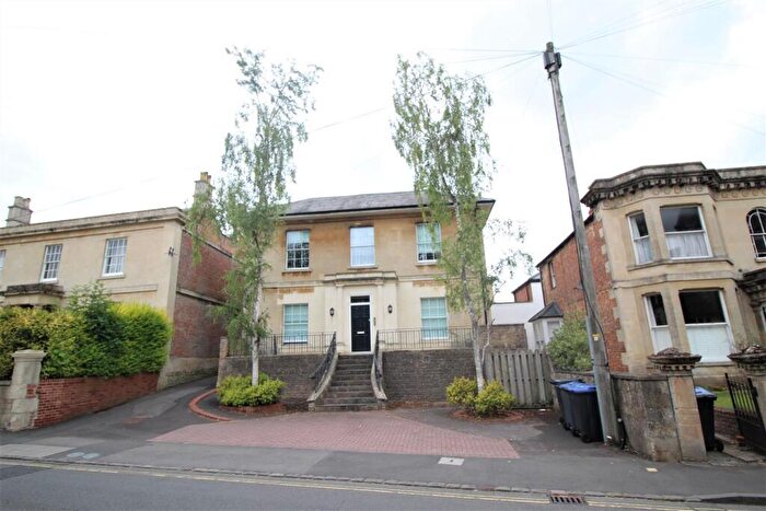 1 Bedroom Flat To Rent In The Causeway, Chippenham, SN15
