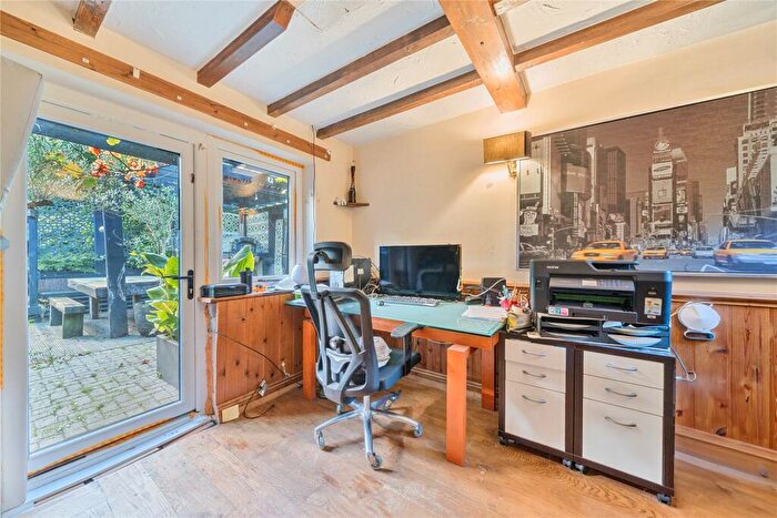 5 Bedroom Detached House For Sale In Ambleside Road, Lightwater, Surrey, GU18