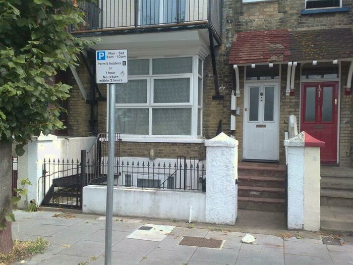 1 Bedroom Flat To Rent In Marlborough Road, Gillingham, ME7