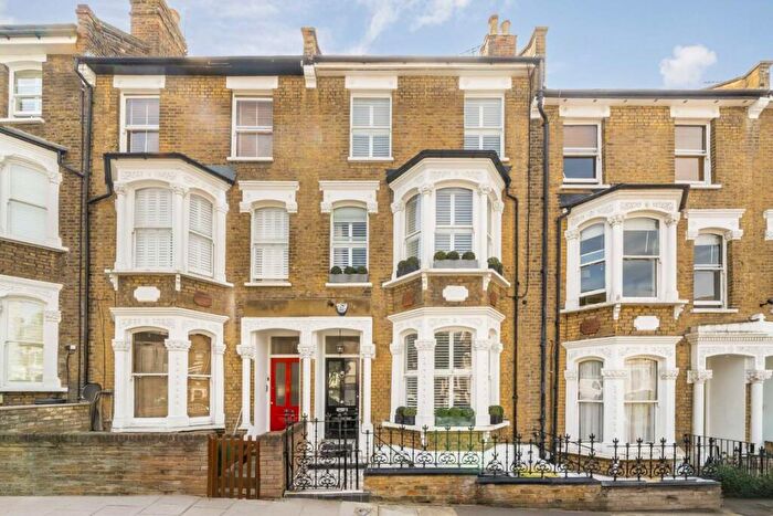 5 Bedroom Terraced House For Sale In Aubert Road, Highbury, N5