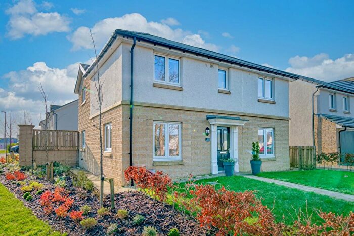 4 Bedroom Detached House For Sale In Springfield Road, Barrhead, G78