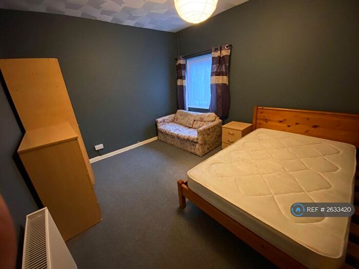 3 Bedroom Terraced House To Rent In Bevois Hill, Southampton, SO14
