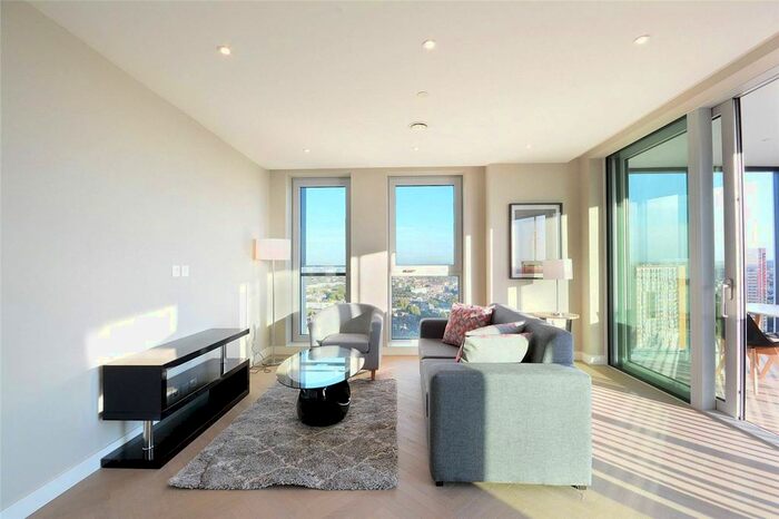 2 Bedroom Flat To Rent In Southwark Bridge Road, Elephant And Castle, SE1