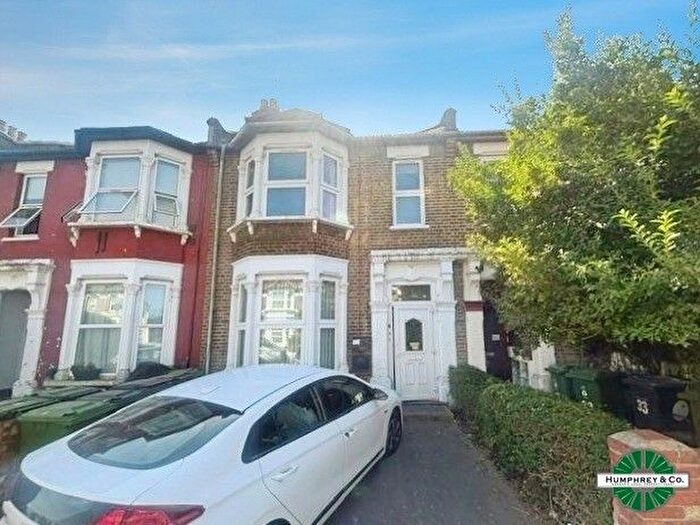2 Bedroom Flat To Rent In Grove Green Road, Leyton, E11