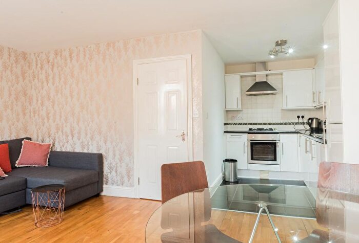 1 Bedroom Flat To Rent In Osborne Street, Whitechapel, Brick Lane, Aldgate, London, E1