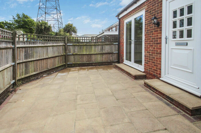 1 Bedroom Apartment To Rent In Ferring Street, Ferring, BN12