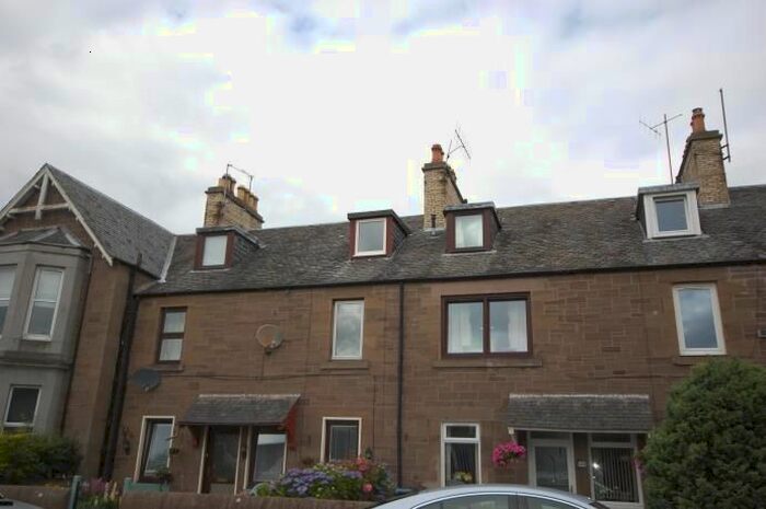 2 Bedroom Flat To Rent In Main Street, Invergowrie, Dundee, DD2