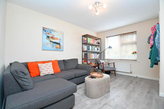 3 Bedroom Terraced House For Sale In Amersham Park Road, Salford, M6