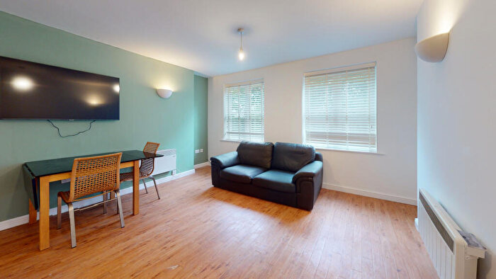 2 Bedroom House To Rent In The Grange, Leeds, LS6
