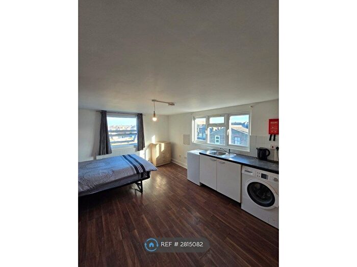 Studio To Rent In St. Pauls Road, London, N17