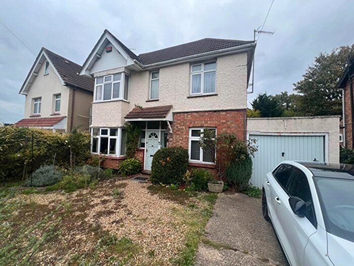 3 Bedroom Detached House For Sale In Staple Hall Road, Bletchley, Milton Keynes, MK1