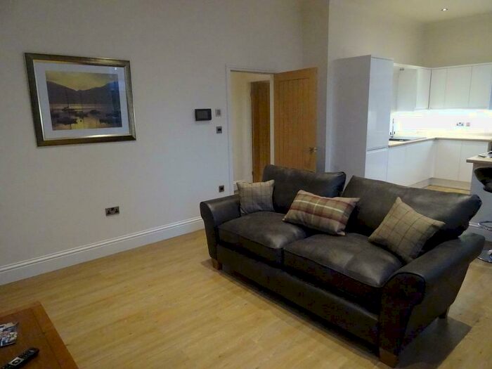 1 Bedroom Flat To Rent In Ferensway, Hull, HU2