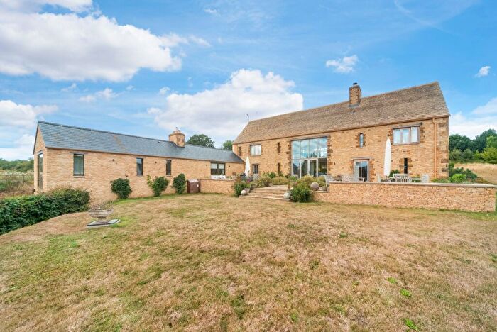 4 Bedroom Detached House To Rent In Swerford Park, Swerford, Chipping Norton, Oxon, OX7
