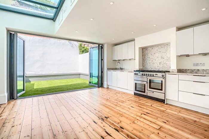 5 Bedroom Terraced House To Rent In Queens Park Road, Brighton, BN2