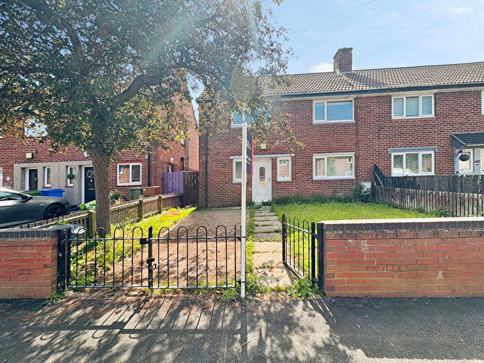 3 Bedroom Semi-Detached House For Sale In Ravensdale Grove, Blyth, NE24