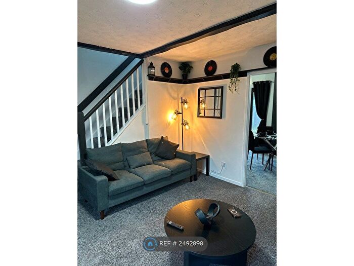 3 Bedroom Detached House To Rent In Millpool Way, Smethwick, B66