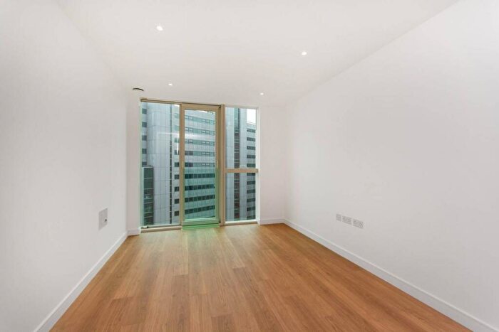 1 Bedroom Flat To Rent In Saffron Square, Croydon, CR0