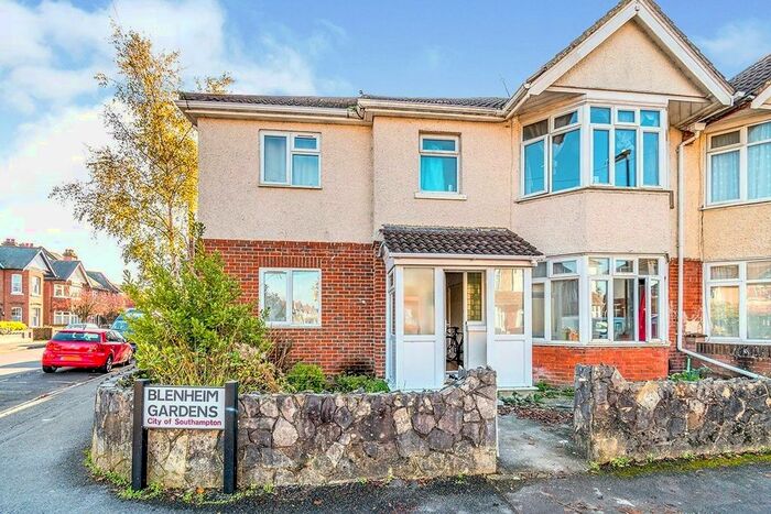 6 Bedroom Semi-Detached House To Rent In Blenheim Gardens, Southampton, Hampshire, SO17