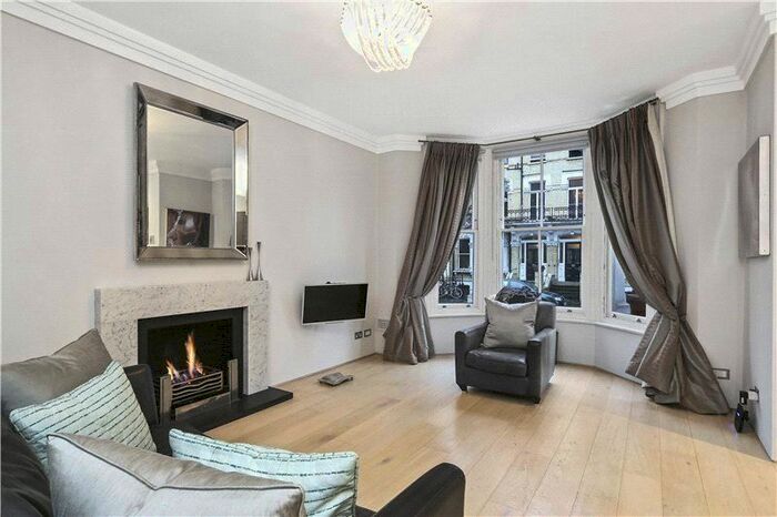 2 Bedroom Flat To Rent In Glazbury Road, West Kensington, London, W14