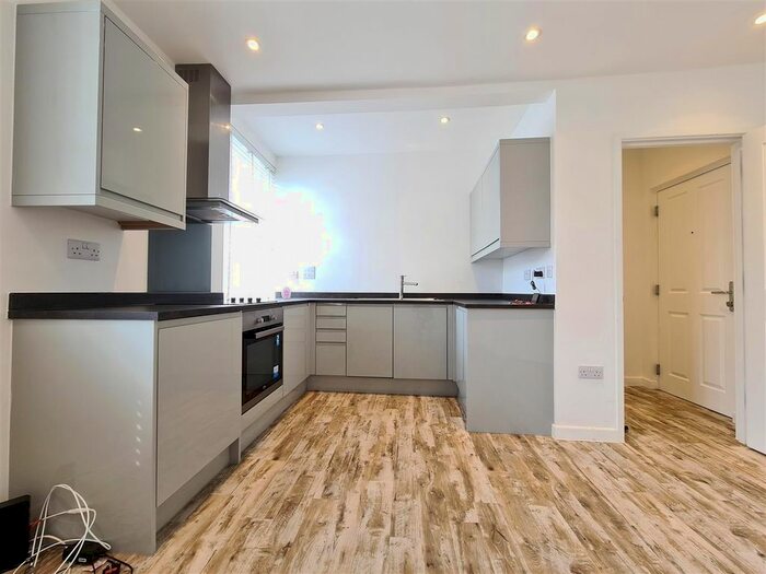 Studio To Rent In Flat, High Street, Saffron Walden, CB10