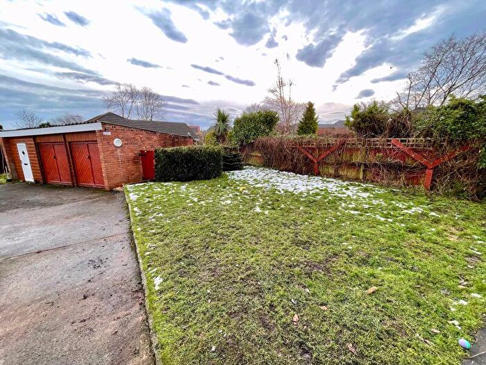 4 Bedroom Detached House For Sale In Main Road, Rhosrobin, LL11
