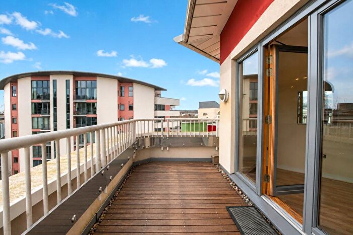 1 Bedroom Penthouse To Rent In The Crescent, Harbourside, BS1