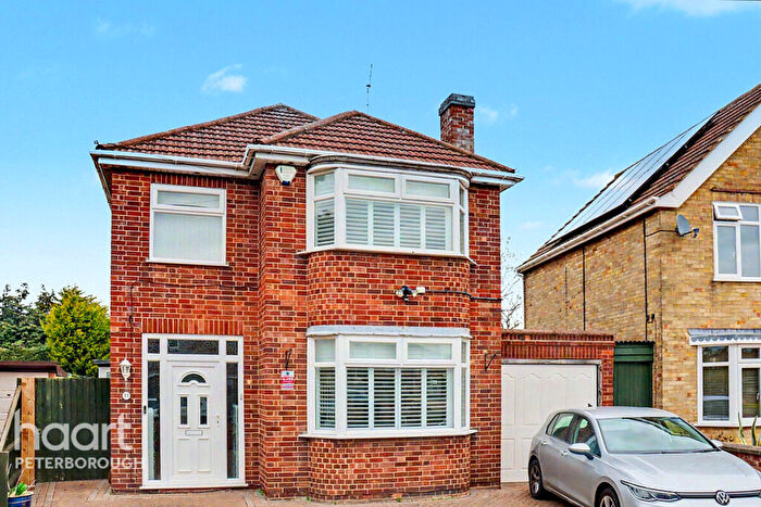 3 Bedroom Detached House For Sale In Francis Gardens, Dogsthorpe, PE1